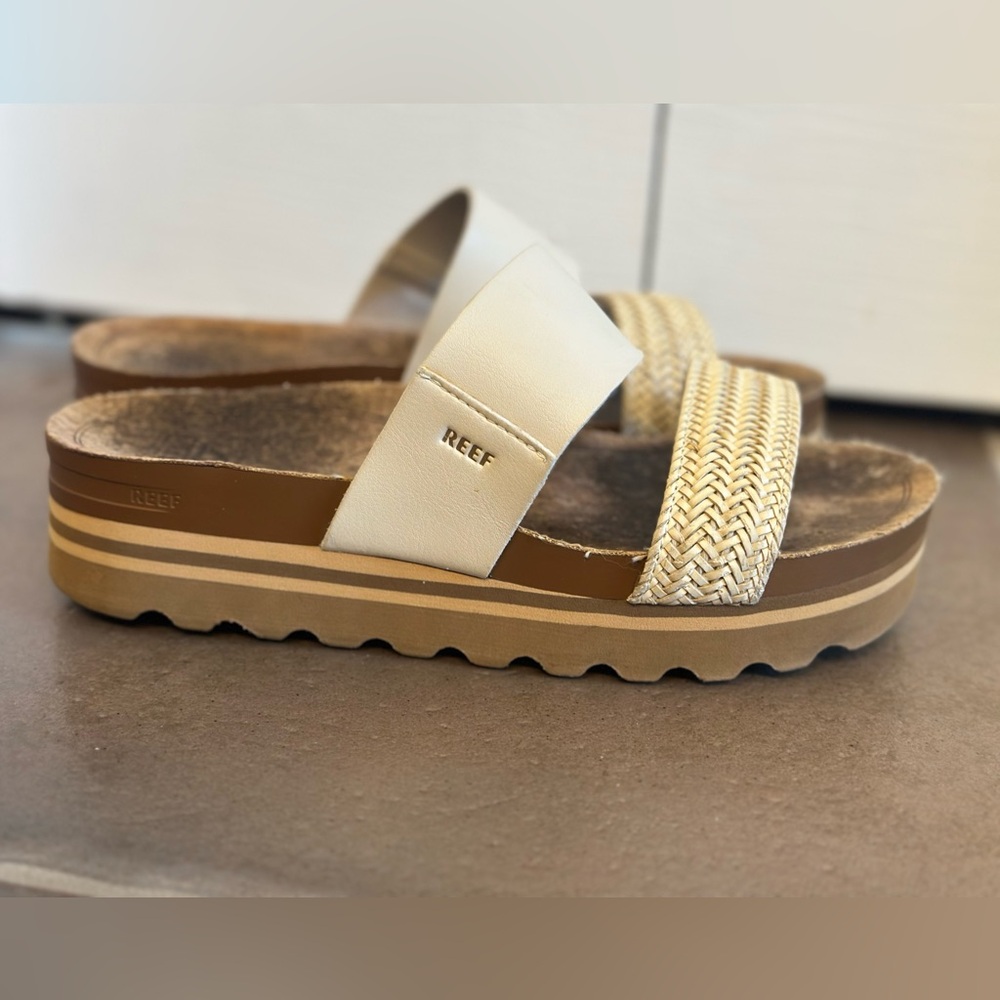 Reef Cushion Vista Hi Sandals